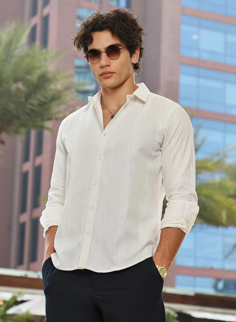 كامبوس سوترا Men's Daisy White Swirl-Tactile Shirt For Casual Wear | Spread Collar | Long Cuffed Sleeves | Button Closure | Shirt Crafted With Comfort Fit For Everyday Wear